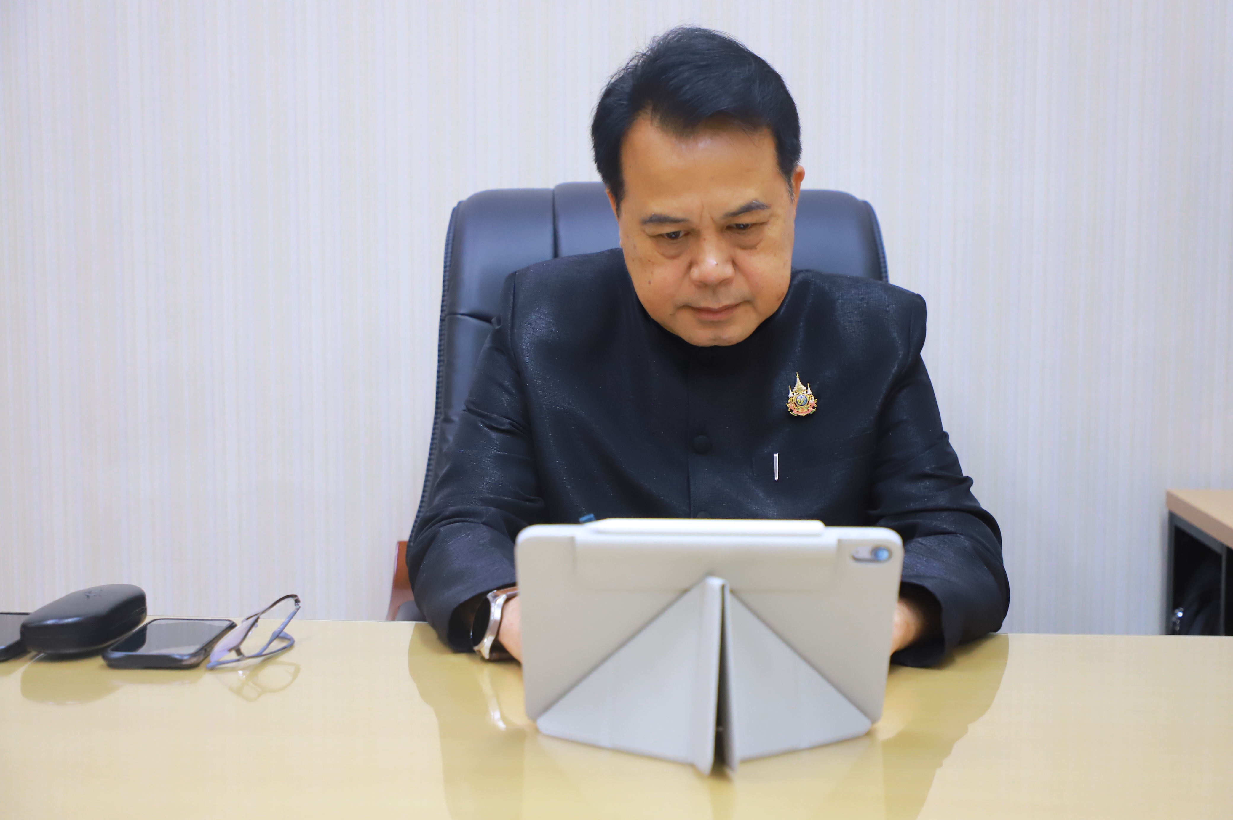 title - รองเลขาฯ ส.ป.ก. เป็นประธานในพิธีเปิดโครงการ “การจัดทำแผนพัฒนารายบุคคล IDP ประจำปีงบประมาณ พ.ศ. 2569 ผ่านระบบการประชุมทางไกลออนไลน์ (Zoom Meeting)